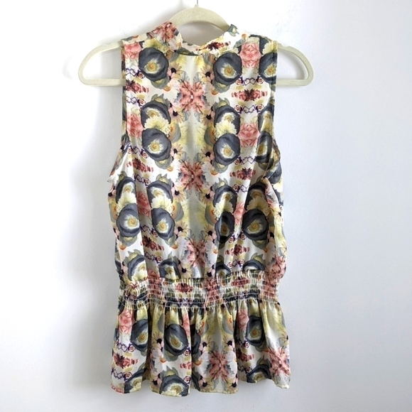 VINTAGE Pop Art Photo Realistic Floral Print Sleeveless Peplum Top - Picture 6 of 9